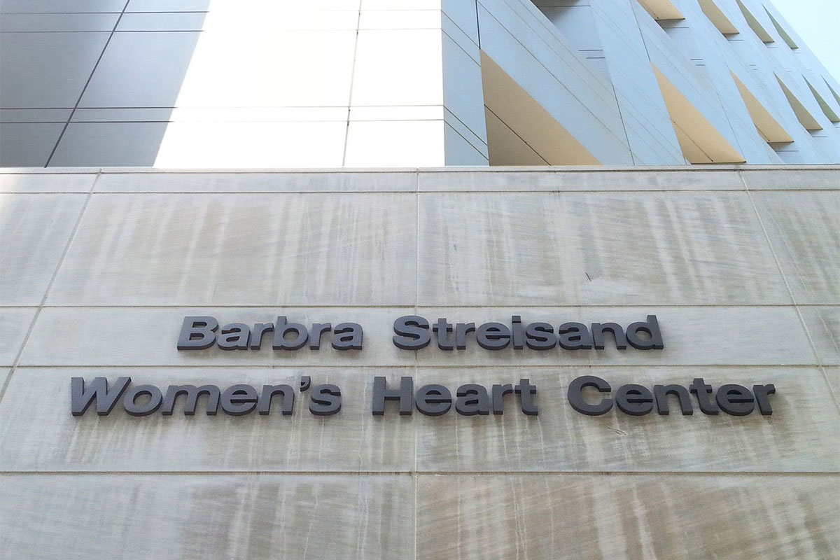 Barbra Streisand Women's Heart Center at Cedars-Sinai Medical Center; CREDIT: Villa Design Architectural Signage